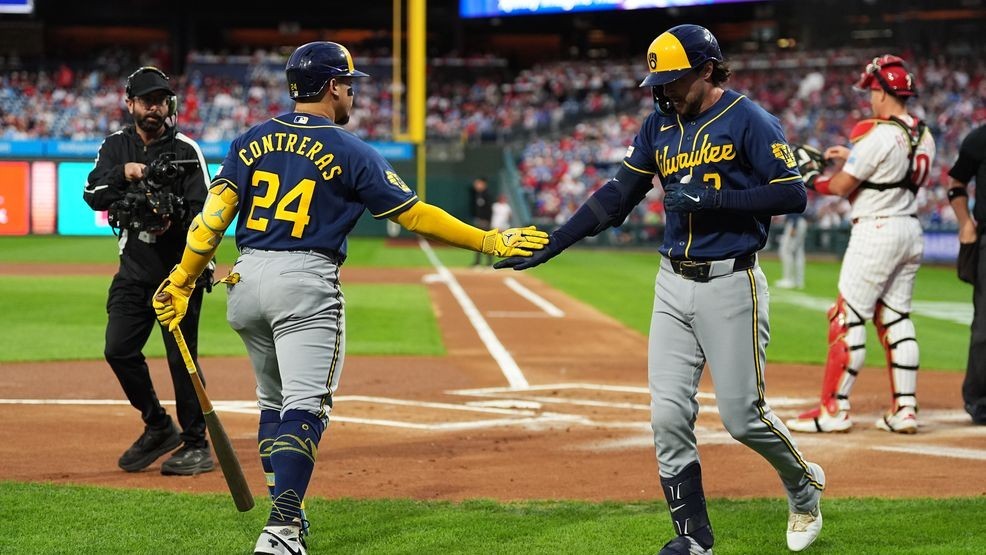 Yelich, Turang homer as Brewers win 99th game of season, beating Philadelphia 4-1 — Fox 11 Green Bay Sports, Lincoln Sports news